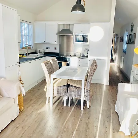 Boardwalk@thebay, Holiday home *